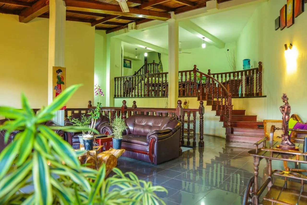 Kandyan Hideout 3*, Kandy